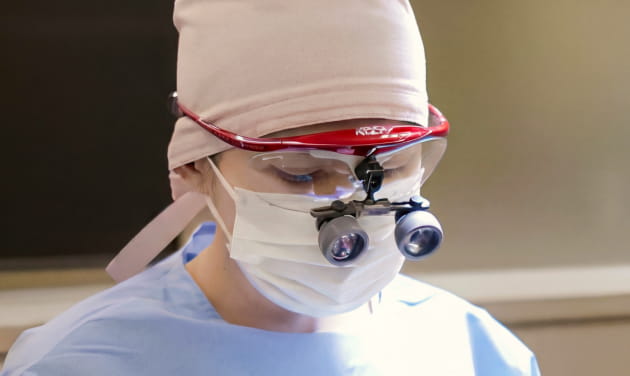 国内外の医師を指導する「公認トレーナー」の技術