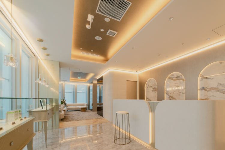 LUX CLINICの受付